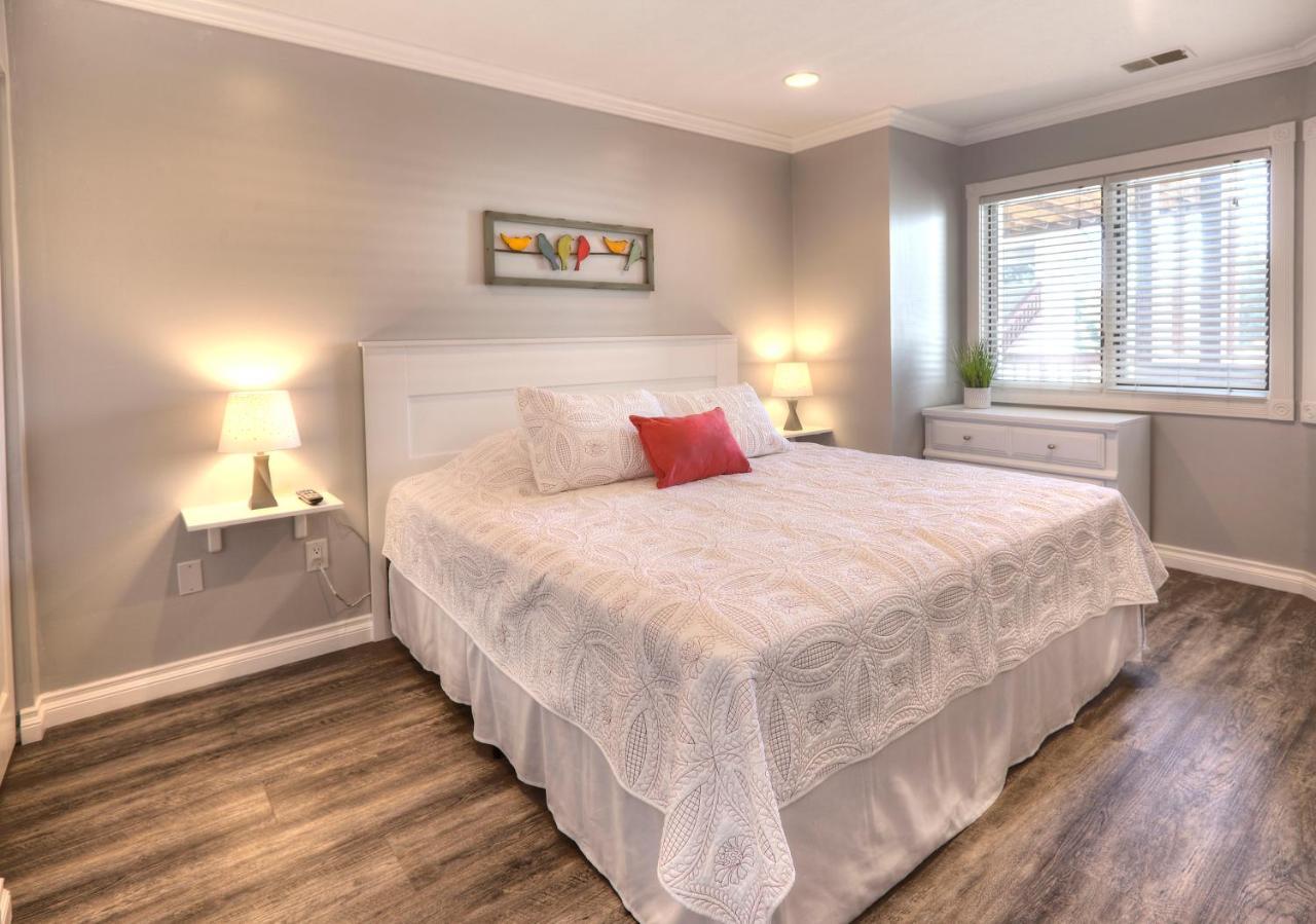Beachside 216 With Pool Hot Tub And Private Deck Overlooking East Bay Traverse Stadt Exterior foto